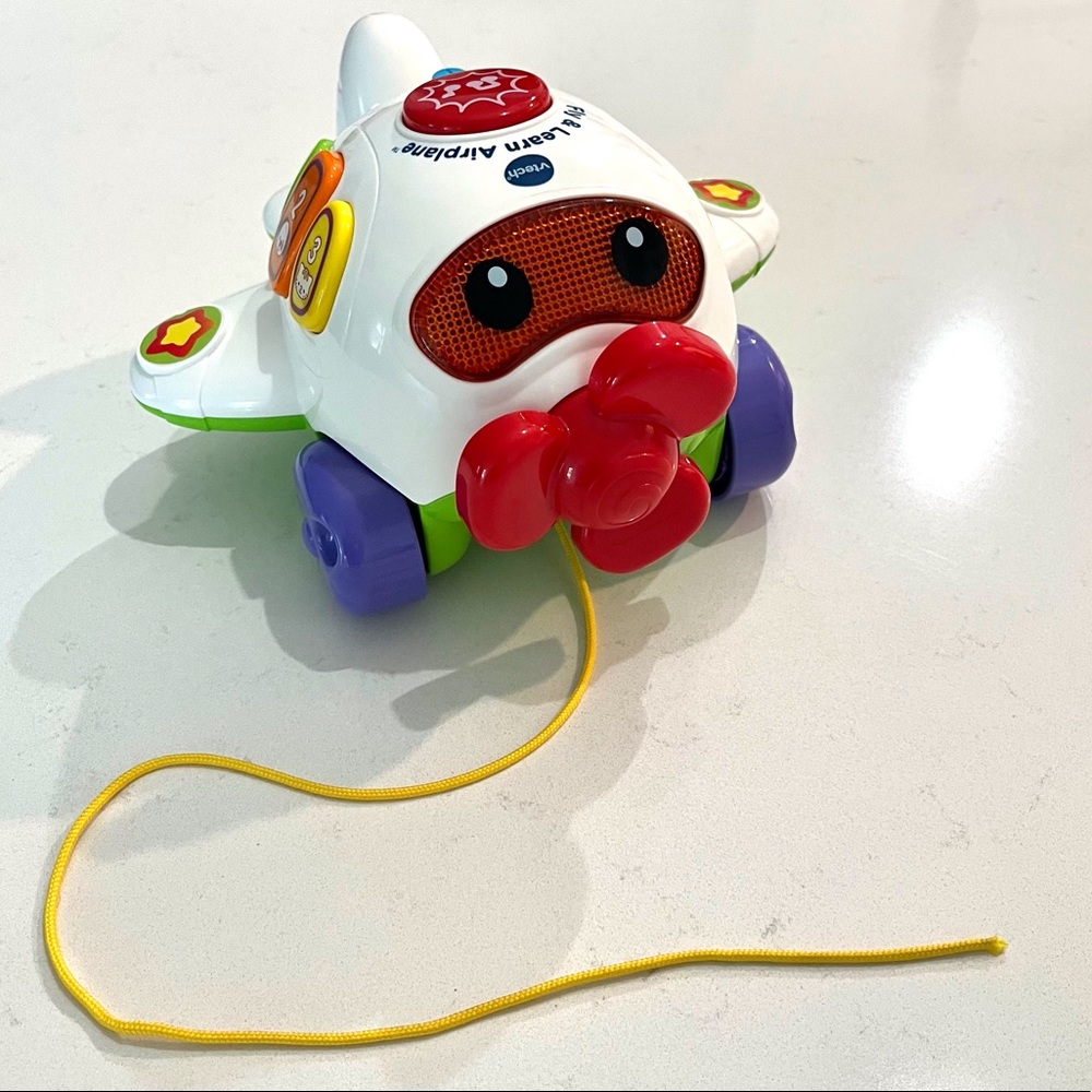 Vtech Fly And Learn Airplane Pull Along, Lights Up, Phrases, Songs,  Animal Name